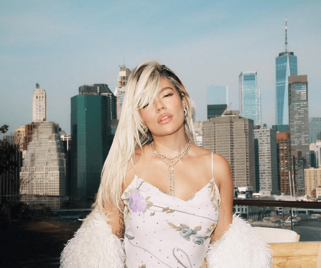 ¿Karol G esperando bebé? Una petición de su hermana enciende las&nbsp;especulaciones