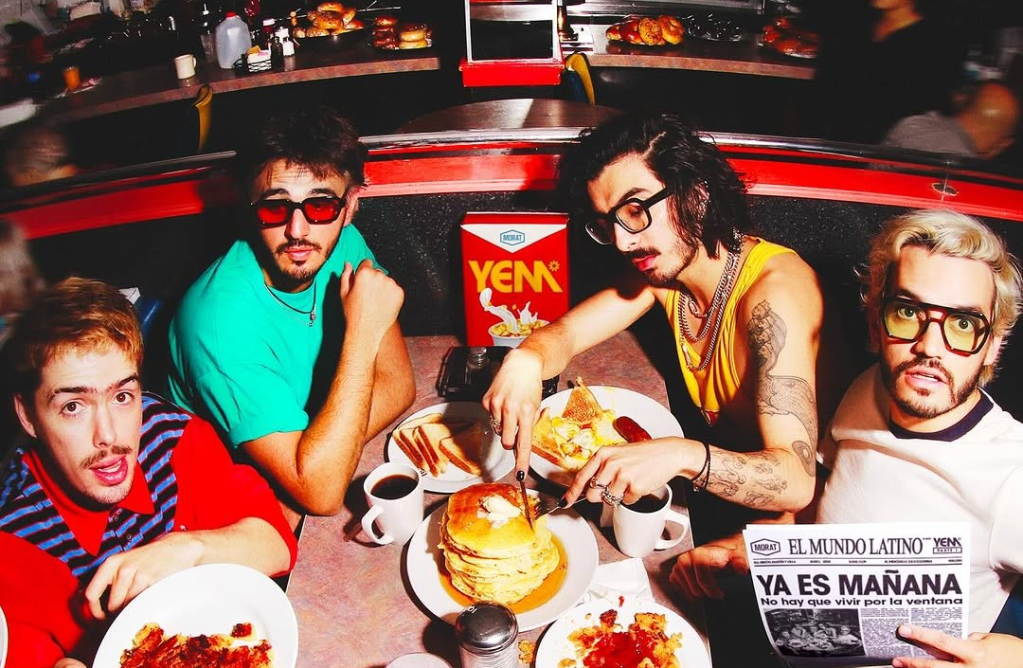 Morat emociona a Bogotá con un concierto sorpresa para su próximo álbum ‘Ya es&nbsp;mañana’