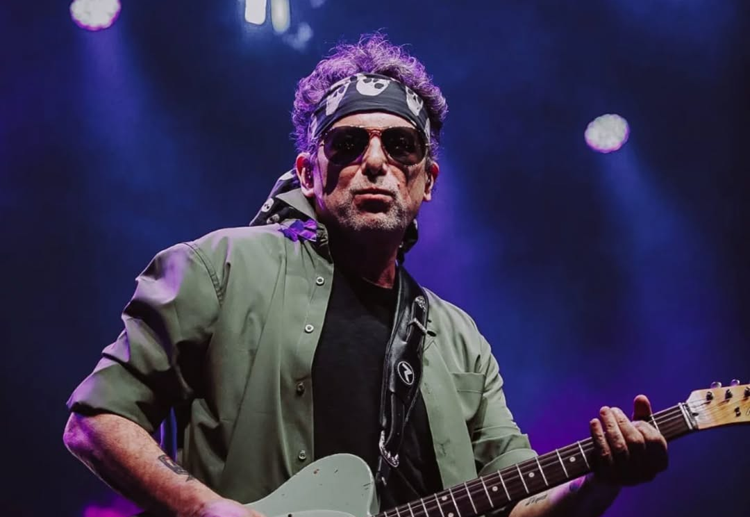 Calamaro enciende la polémica en Cali al defender la tauromaquia y abandonar el escenario