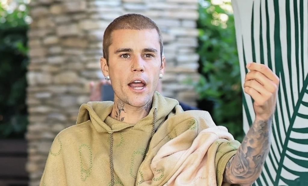 Justin Bieber enfrenta a paparazzi en Malibu y exige respeto como&nbsp;padre
