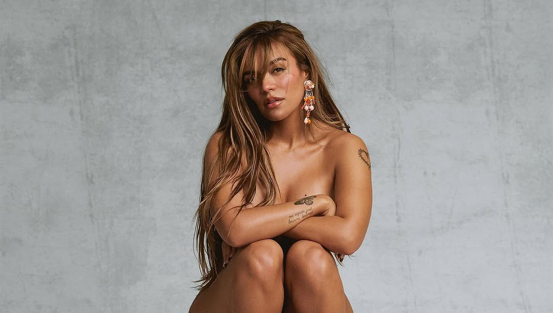 Karol G anuncia su vibrante nuevo álbum Tropicoqueta