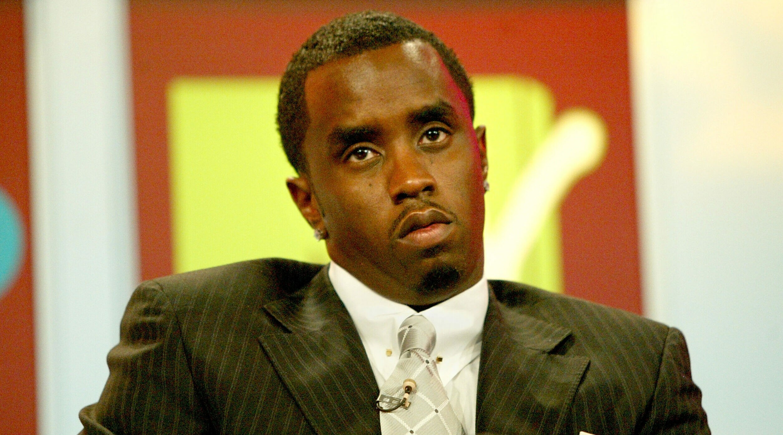 Exnovia de Diddy, que debía testificar en su contra, ahora pide su liberación