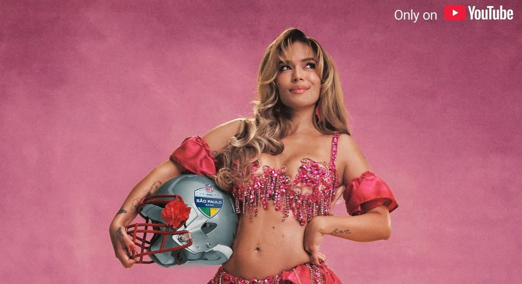 Donde y a que hora ver a Karol G en el descanso del primer partido de la NFL 2025