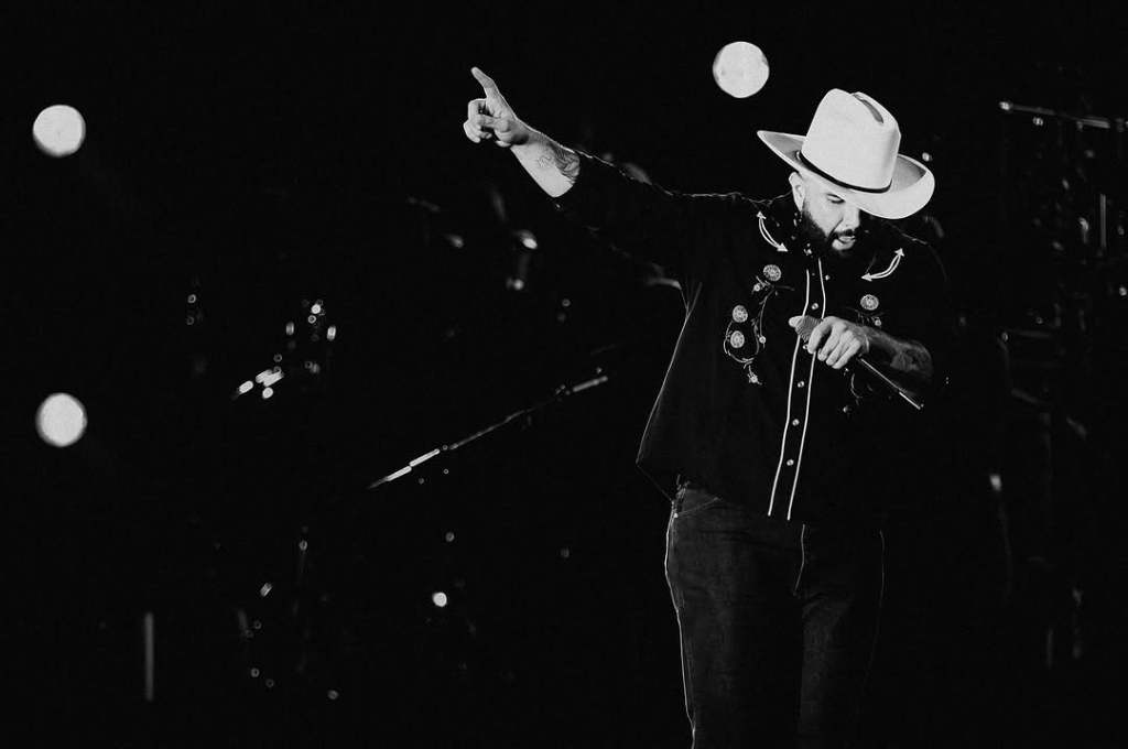 Carín León será el primer latino en presentarse en la Sphere de Las&nbsp;Vegas