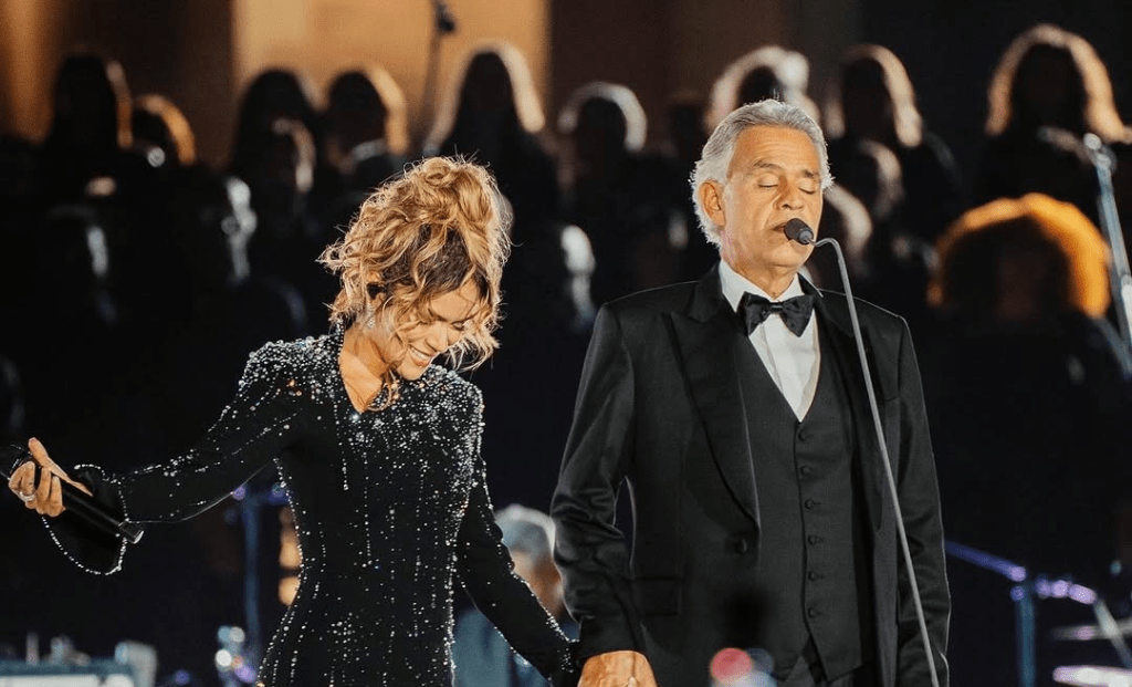 Karol G cantó con Andrea Bocelli en un histórico concierto en el&nbsp;Vaticano