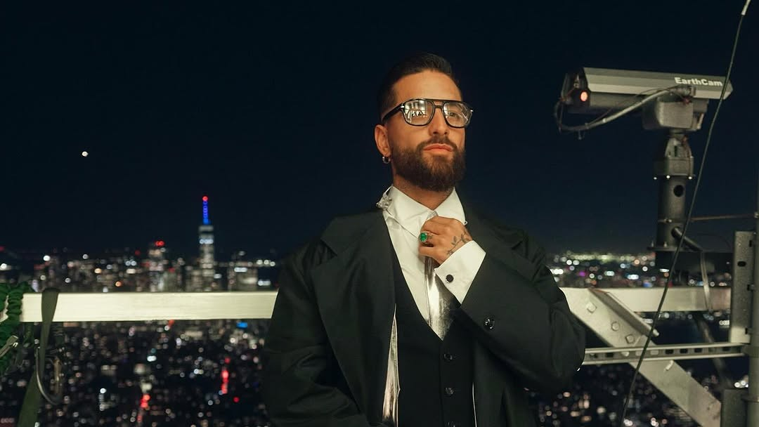 Maluma hizo historia al cantar desde el Empire State Building en Nueva York