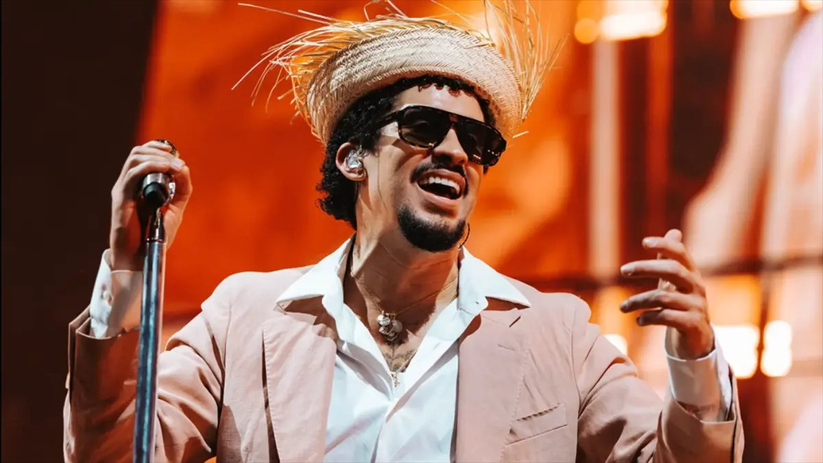 Bad Bunny reprograma su gira en Latinoamérica ¿Qué pasará con sus conciertos en Medellín?