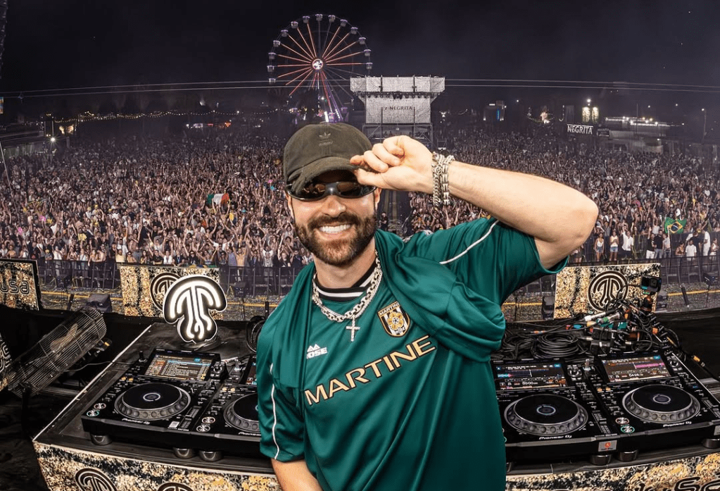 Alok rompe récord con 1.000 drones en Tomorrowland&nbsp;Brasil