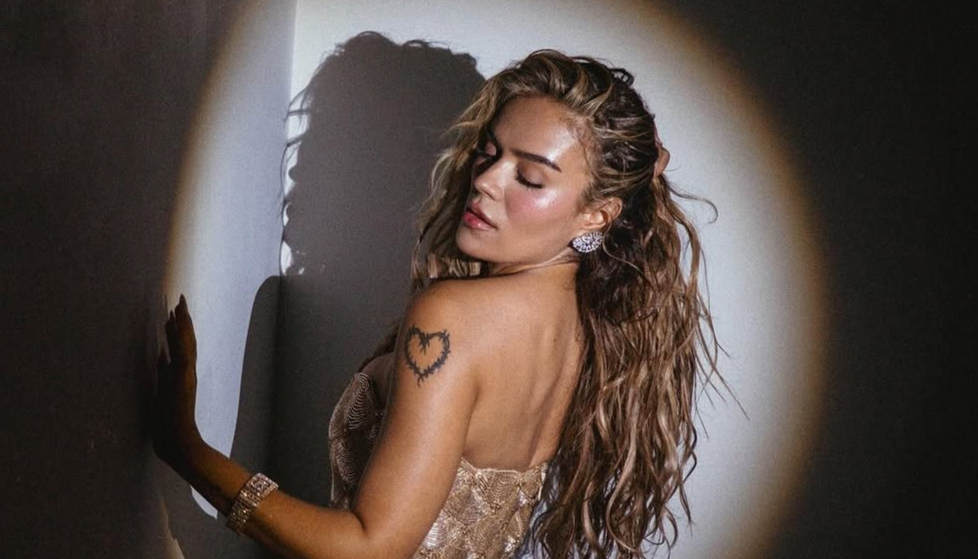 «Única»: el regreso de Karol G con una balada que explora el amor efímero