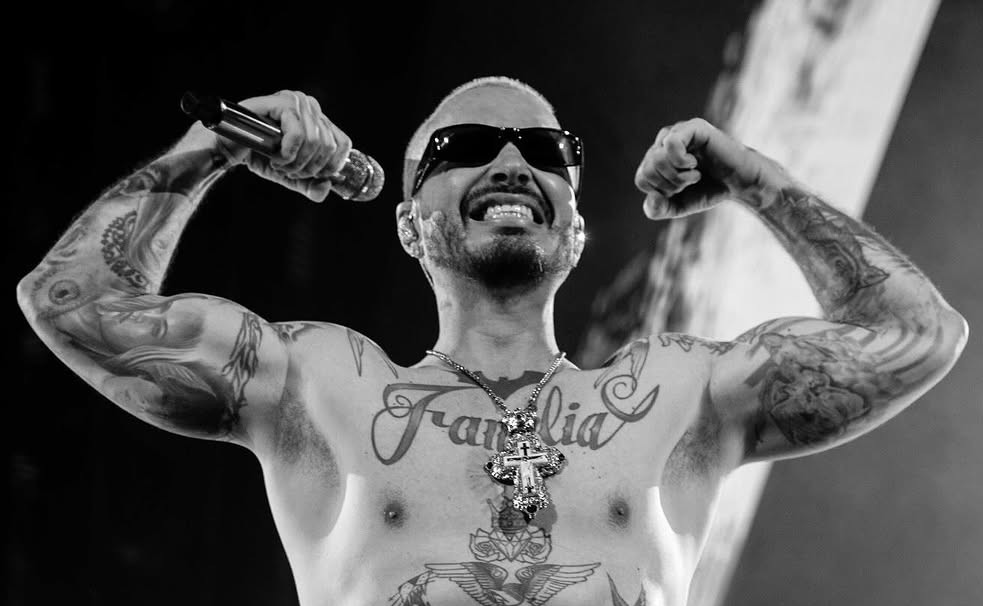 J Balvin sacude Medellín con un show histórico y más de 20 invitados en el&nbsp;Atanasio