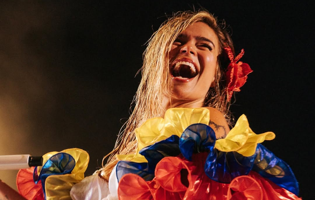 Así fue el histórico debut de Karol G en Coachella como la primera mujer latina en liderar el cartel del festival